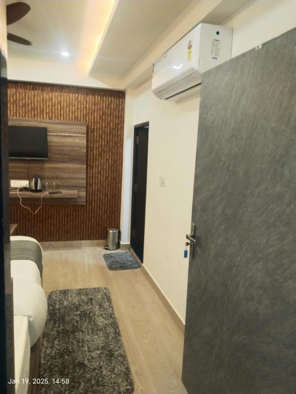 Hotel Abhinandan Ayodhya Экстерьер фото